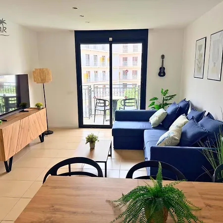 Ukelele - 6p Modern Flat With Pool & Parking * 료렛 드 마르