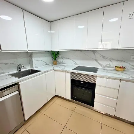 Ukelele - 6p Modern Flat With Pool & Parking 료렛 드 마르