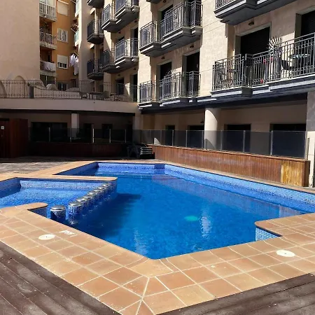 아파트 Ukelele - 6p Modern Flat With Pool & Parking 료렛 드 마르